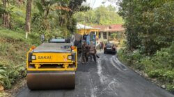 Perbaikan Jalan Kabupaten Ciawitali–Kalapanunggal hingga Simpang Pangkalan Cikidang Mulai Dikerjakan